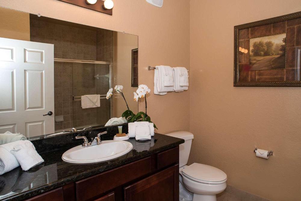 Room image 4